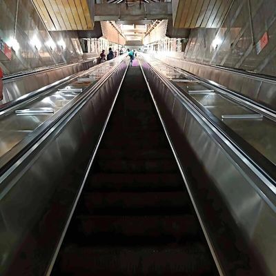 High capacity indoor escalator with a 20 m rise, published image of this model